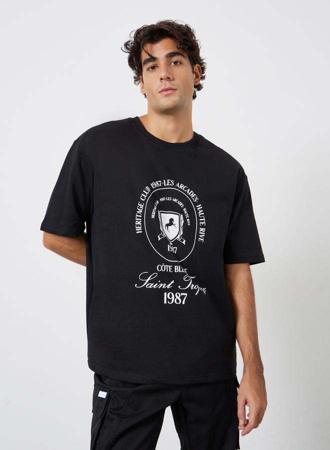 ستايلي تيشيرت بطبعة جرافيك قصة واسعة - Image 1